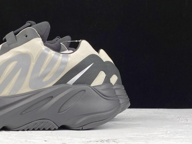 MNVN Adidas Yeezy FY3729 Bone Boost 700 0822